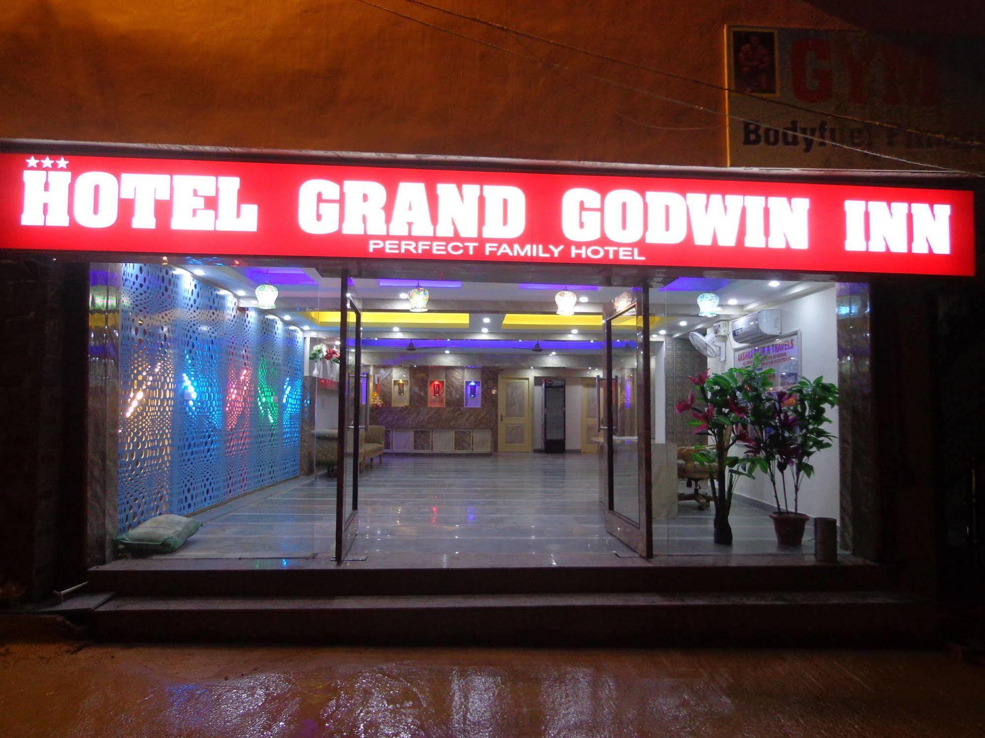 Grand Godwin Inn Samalkha Dış mekan fotoğraf